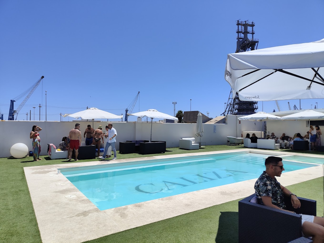 Photo Gallery Caliza Pool Bar