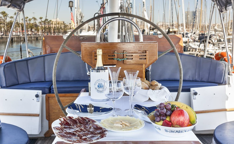 Photo Gallery Sailing Vessel Heroica V with Jacuzzi & 5 Double Cabins - Ibiza